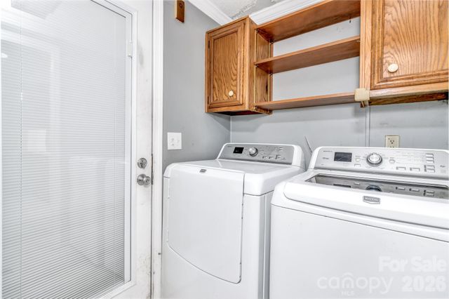 405 Deerfield Court, Hendersonville, NC 28792