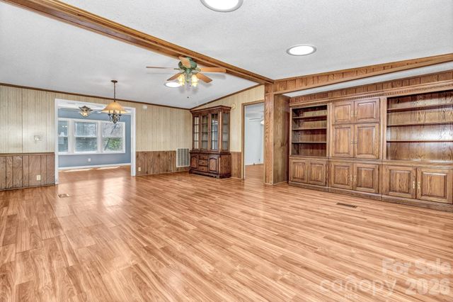 405 Deerfield Court, Hendersonville, NC 28792