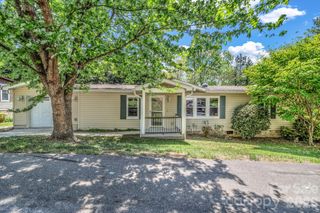 405 Deerfield Court, Hendersonville, NC 28792