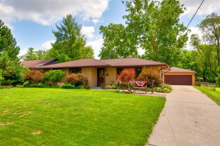 1660 NW 70th Place, Ankeny, IA 50023