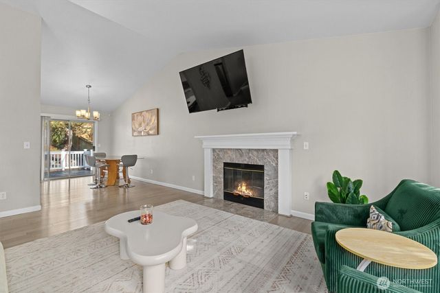 37541 21st Avenue S, Federal Way, WA 98003