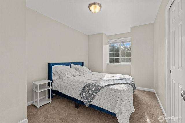 37541 21st Avenue S, Federal Way, WA 98003