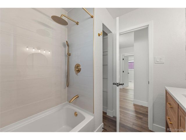 3015 Quebec St, Denver, CO 80207