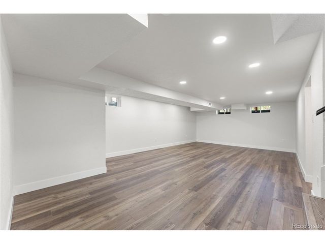 3015 Quebec St, Denver, CO 80207