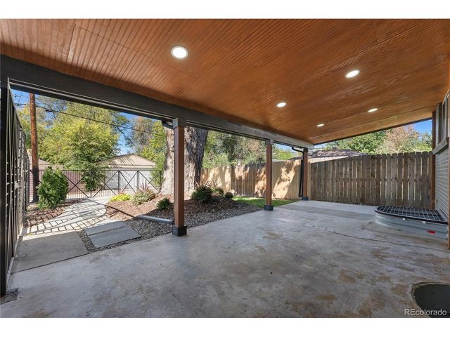3015 Quebec St, Denver, CO 80207
