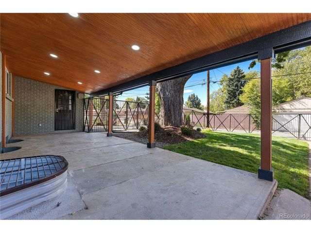 3015 Quebec St, Denver, CO 80207
