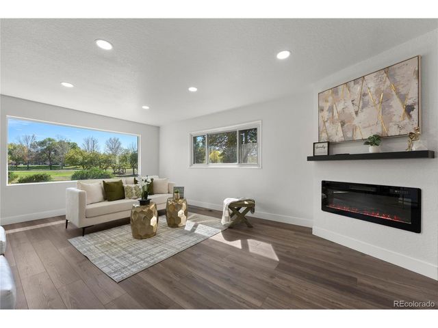 3015 Quebec St, Denver, CO 80207