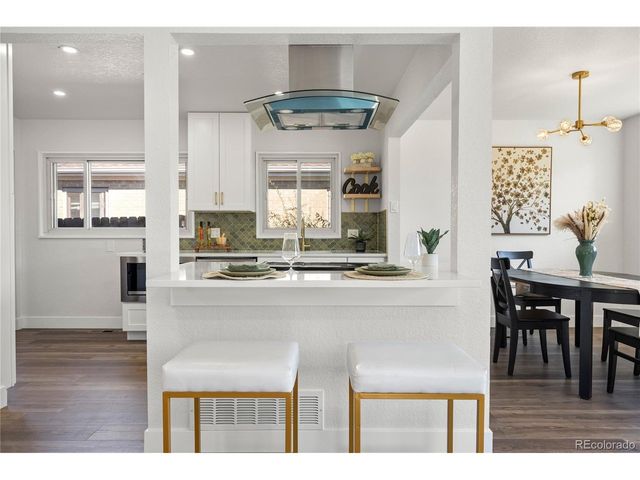 3015 Quebec St, Denver, CO 80207