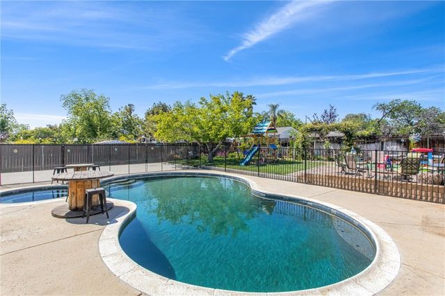 34790 Pecan, Yucaipa, CA 92399