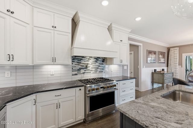 4945 Spring Farm Rd, Prospect, KY 40059