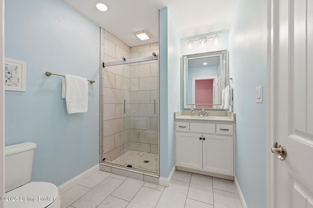 4945 Spring Farm Rd, Prospect, KY 40059