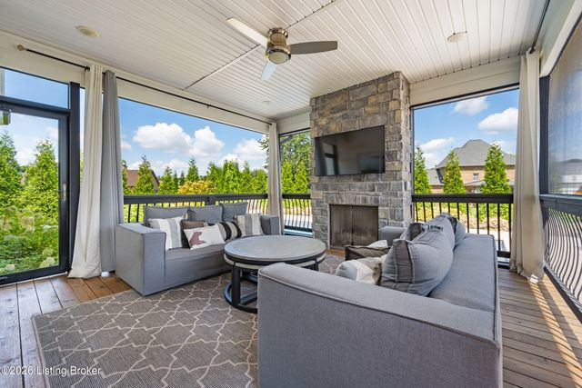 4945 Spring Farm Rd, Prospect, KY 40059