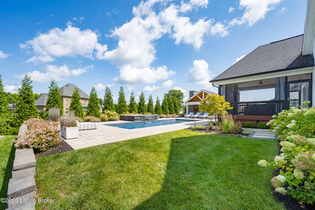 4945 Spring Farm Rd, Prospect, KY 40059