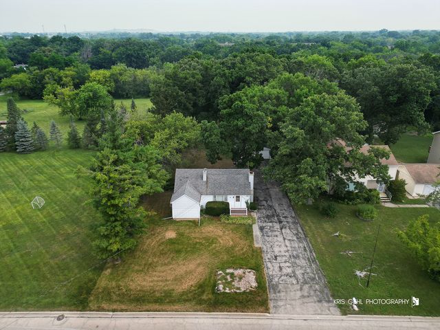 3152 27th Street, Zion, IL 60099