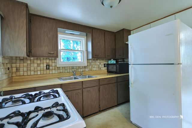 3152 27th Street, Zion, IL 60099