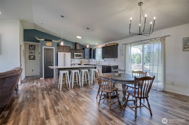 280 W Newberry Lane, Elma, WA 98541