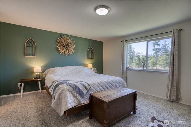 280 W Newberry Lane, Elma, WA 98541