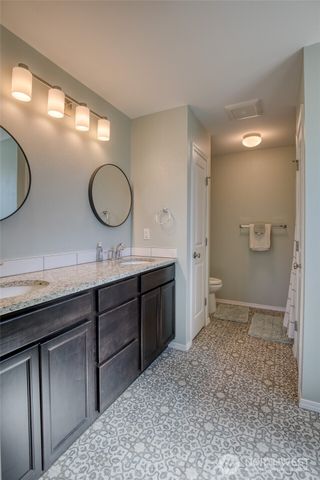 280 W Newberry Lane, Elma, WA 98541