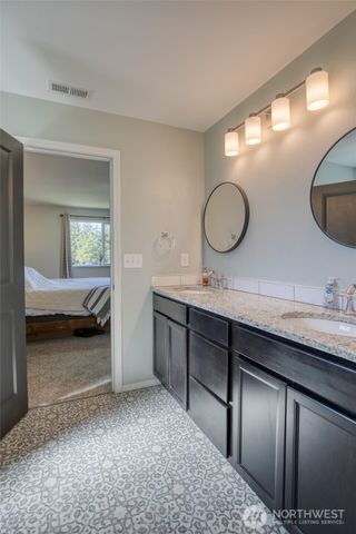 280 W Newberry Lane, Elma, WA 98541