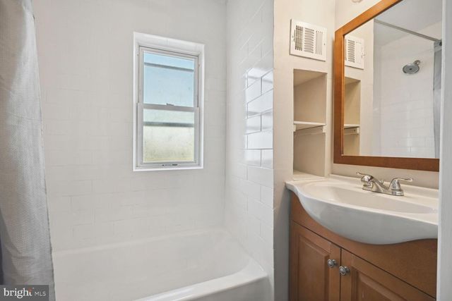 1640 L ST NE, Washington, DC 20002