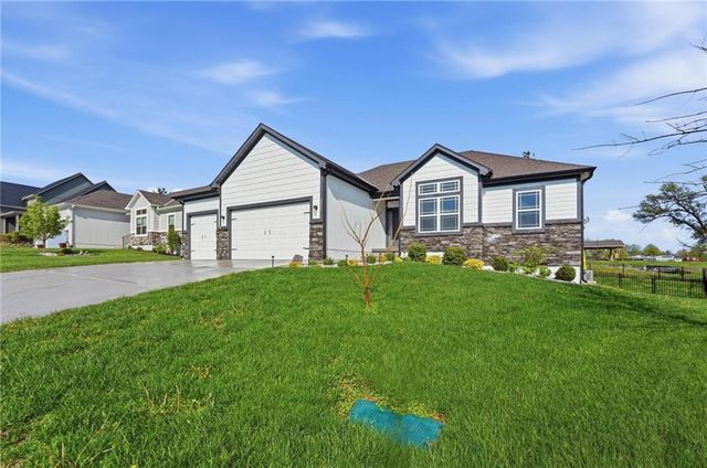 2209 Greenfield Court, Kearney, MO 64060