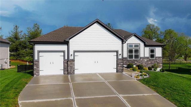 2209 Greenfield Court, Kearney, MO 64060