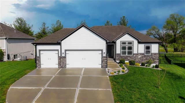 2209 Greenfield Court, Kearney, MO 64060