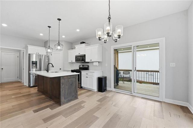 2209 Greenfield Court, Kearney, MO 64060