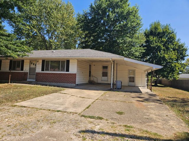 305 Maplewood Court, Mountain View, MO 65548