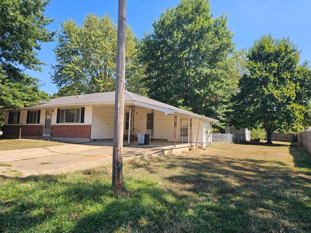 305 Maplewood Court, Mountain View, MO 65548