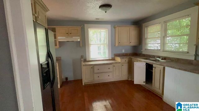 1439 SLOAN AVENUE, Tarrant, AL 35217
