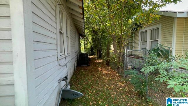 1439 SLOAN AVENUE, Tarrant, AL 35217