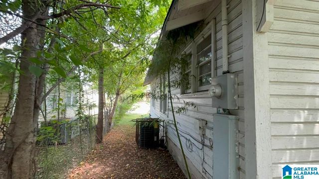 1439 SLOAN AVENUE, Tarrant, AL 35217