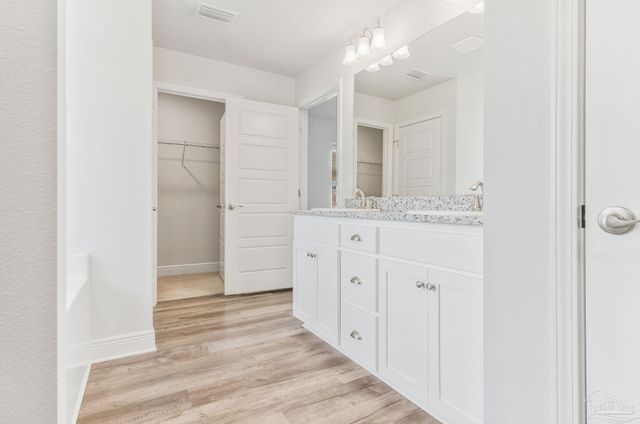 5176 Emmaline Ln, Milton, FL 32570