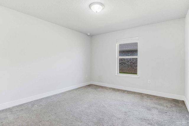 5176 Emmaline Ln, Milton, FL 32570