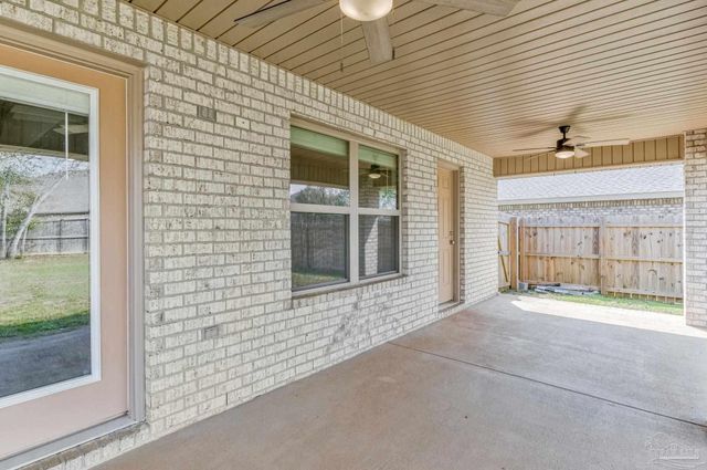 5176 Emmaline Ln, Milton, FL 32570