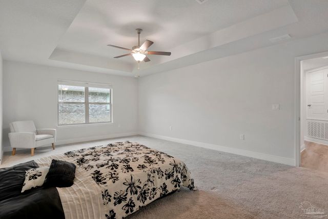 5176 Emmaline Ln, Milton, FL 32570