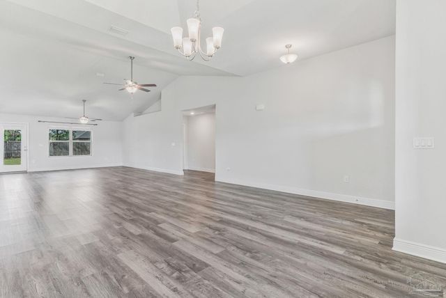 5176 Emmaline Ln, Milton, FL 32570