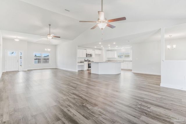 5176 Emmaline Ln, Milton, FL 32570