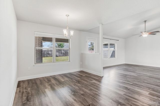 5176 Emmaline Ln, Milton, FL 32570