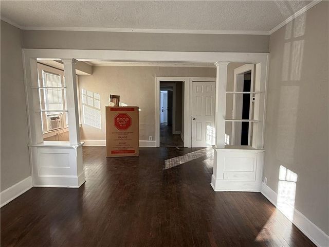 1910 E 80th Street, Kansas City, MO 64132