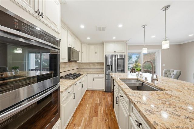 4048 Seton Avenue, Bronx, NY 10466