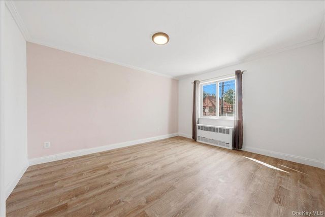 4048 Seton Avenue, Bronx, NY 10466