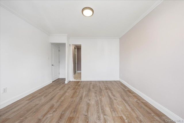 4048 Seton Avenue, Bronx, NY 10466