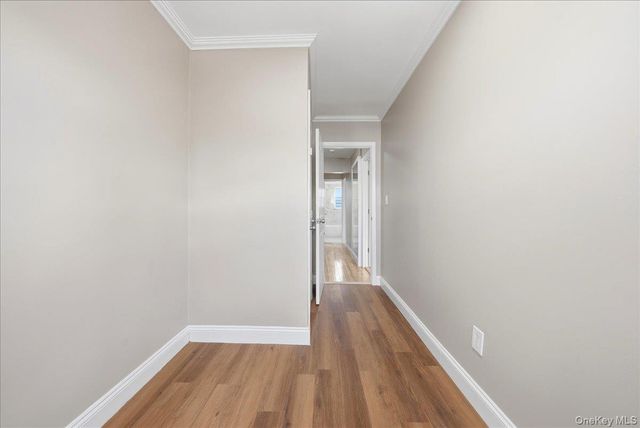 4048 Seton Avenue, Bronx, NY 10466