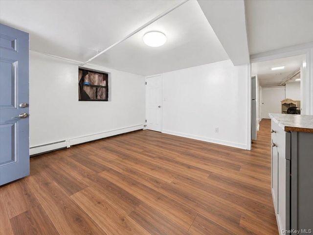 4048 Seton Avenue, Bronx, NY 10466