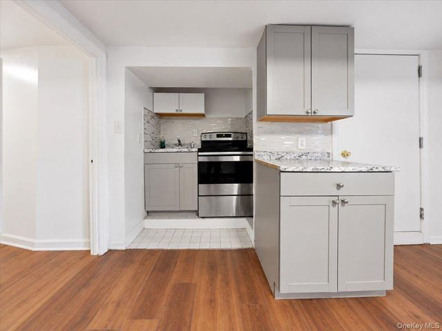 4048 Seton Avenue, Bronx, NY 10466
