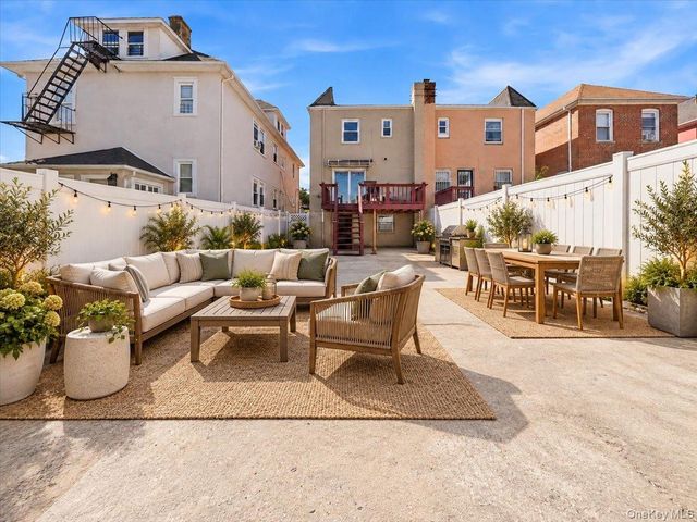 4048 Seton Avenue, Bronx, NY 10466
