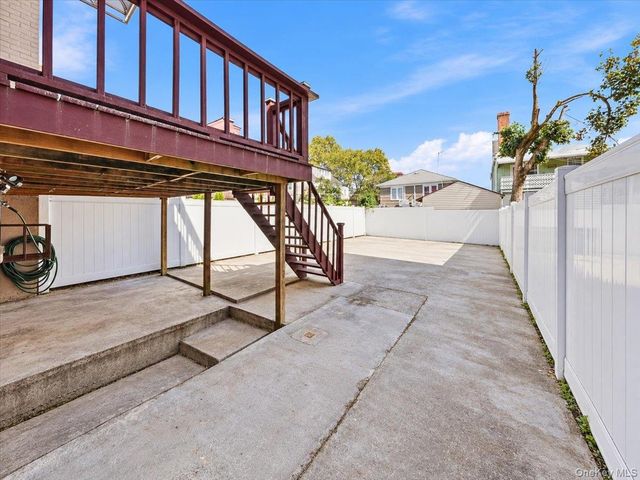 4048 Seton Avenue, Bronx, NY 10466