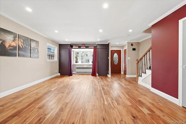 4048 Seton Avenue, Bronx, NY 10466